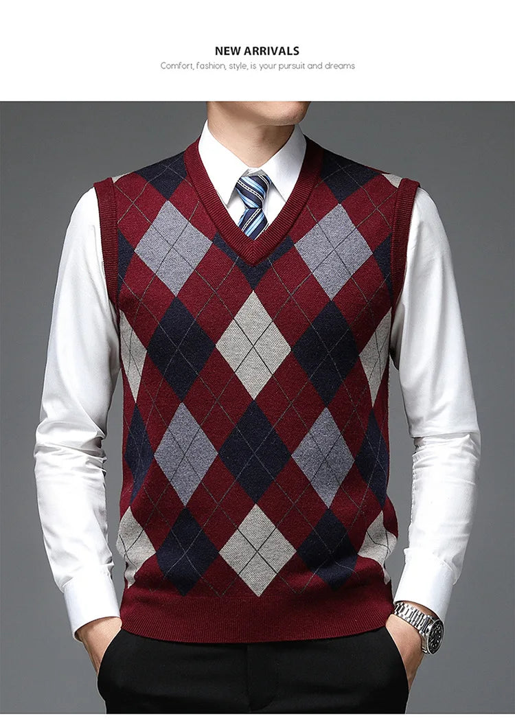 New Fashion Designer Brand Argyle Pullover Diamond Sweater V Neck Knit Vest Men 6% Wool Sleeveless Autum Casual Men Clothing