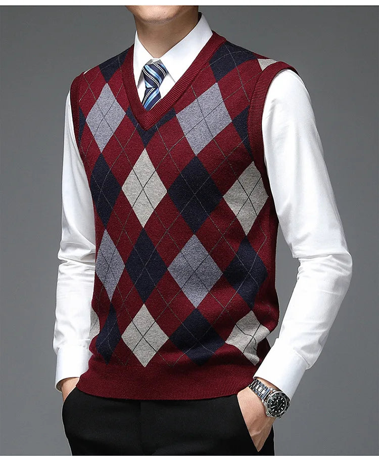 New Fashion Designer Brand Argyle Pullover Diamond Sweater V Neck Knit Vest Men 6% Wool Sleeveless Autum Casual Men Clothing
