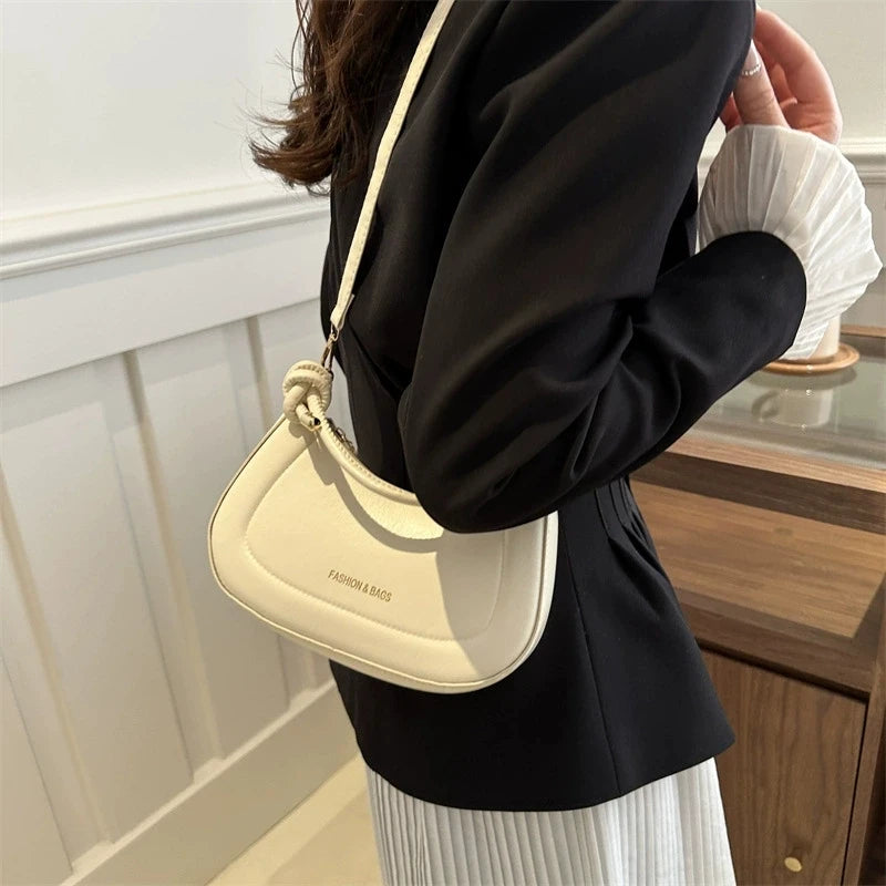 Lunéra Schultertasche - Weiches Ledergefühl